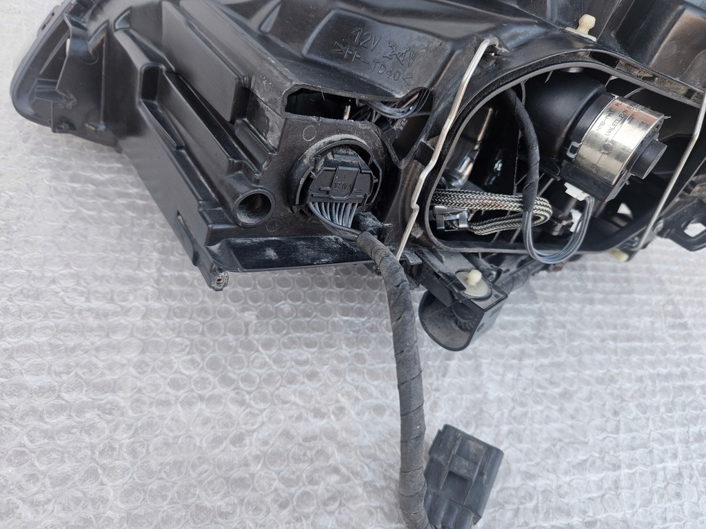 фото №6, Volvo xc60 08-13 лампа права ксенон 30763136