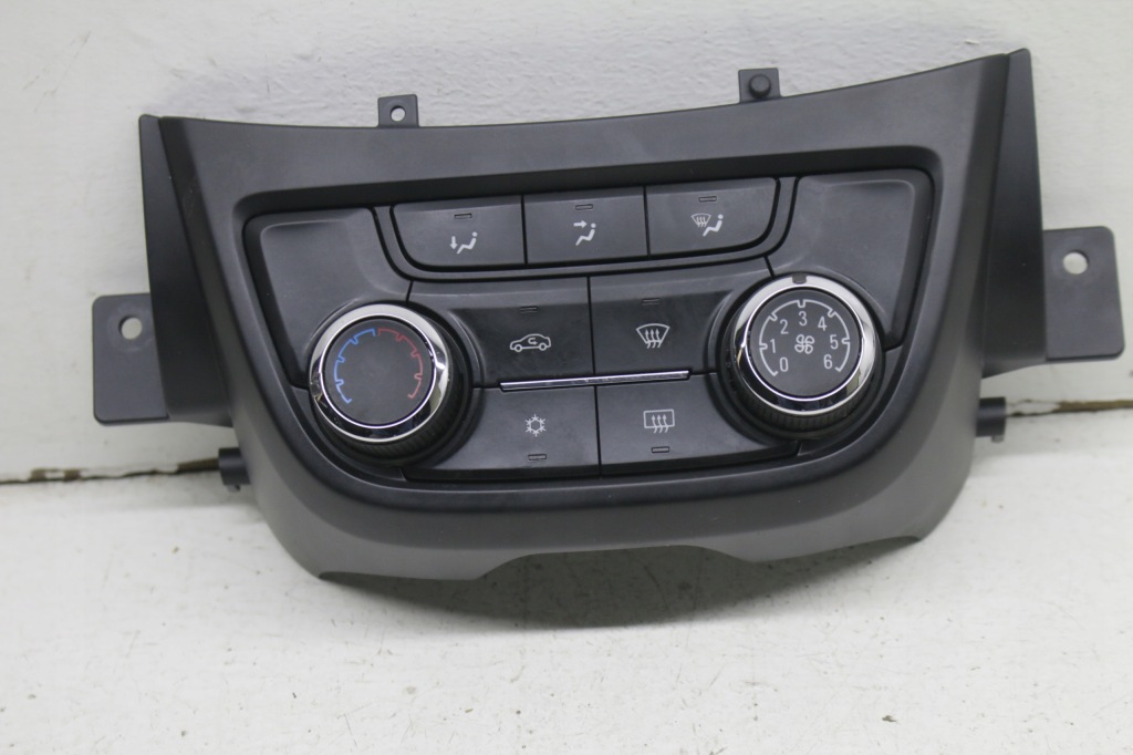 фото №1, Панель кондиционера opel zafira c