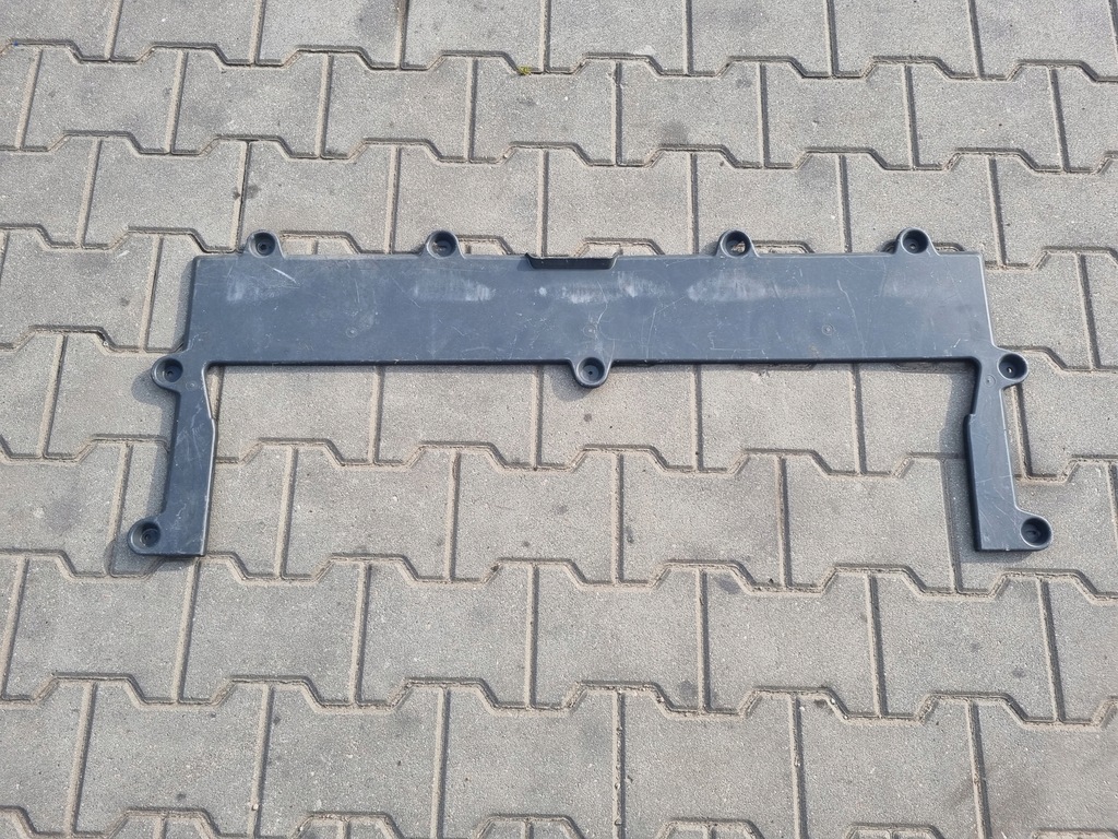 фото №1, Кронштейн середина решітка задня рамка капот радіатора volvo fh 5