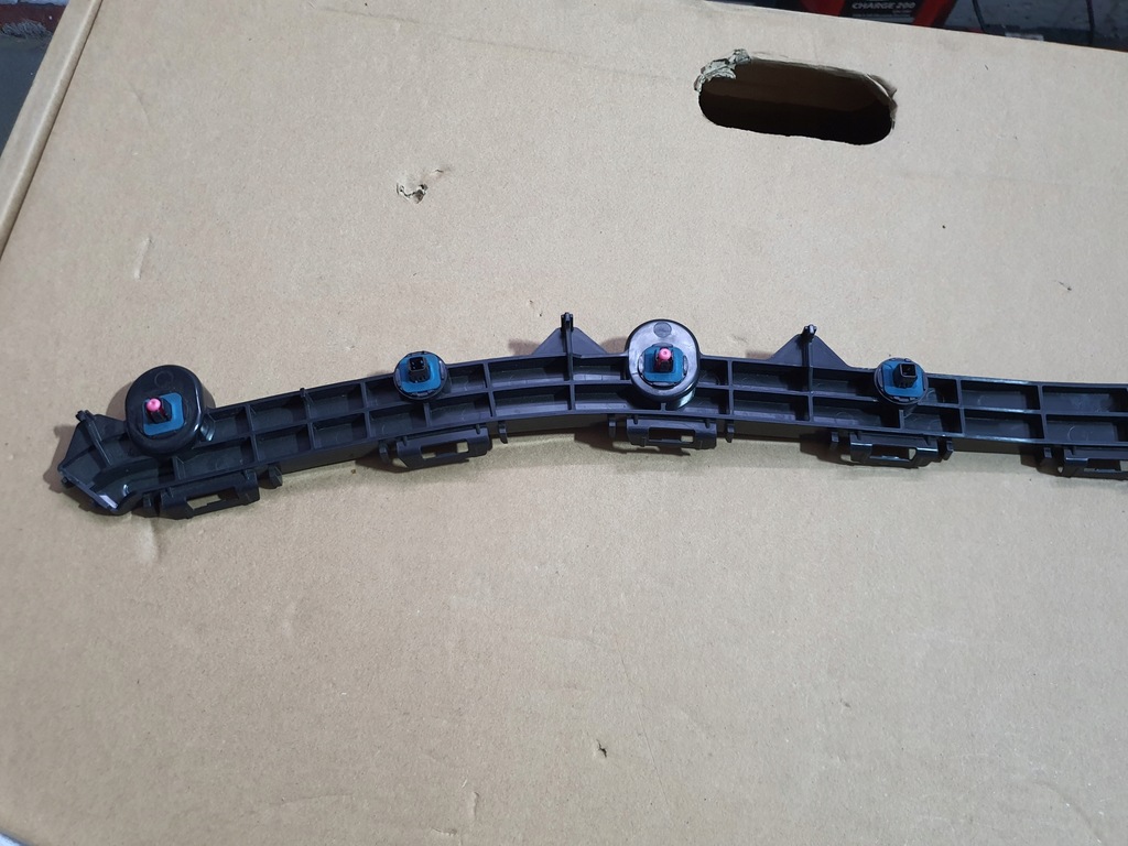 фото №5, Lexus rx 450h напрямна бампера правий задня 52575-48070