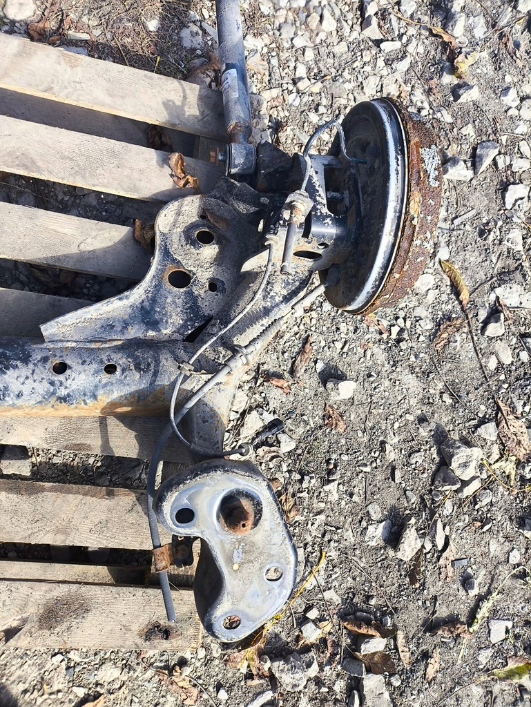 фото №7, Ford b-max балка oś підвіска задня задня гальмівні барабани ford b-max 12-17 1.0l ?