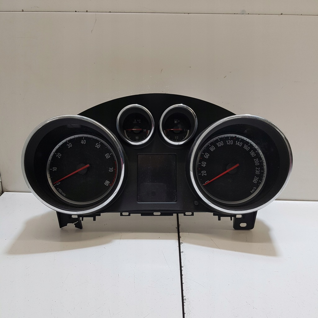 Купить Приборы панель opel astra j 13355666