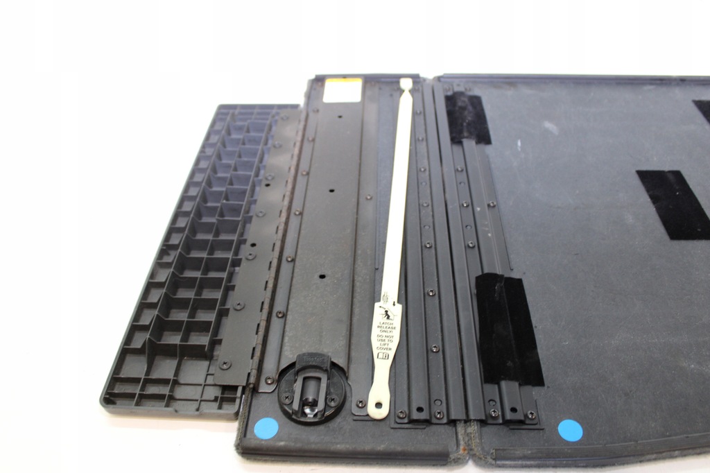 фото №7, Voyager iv lift заглушка крышка ниша сидений пол lhc4cl-13451-aa