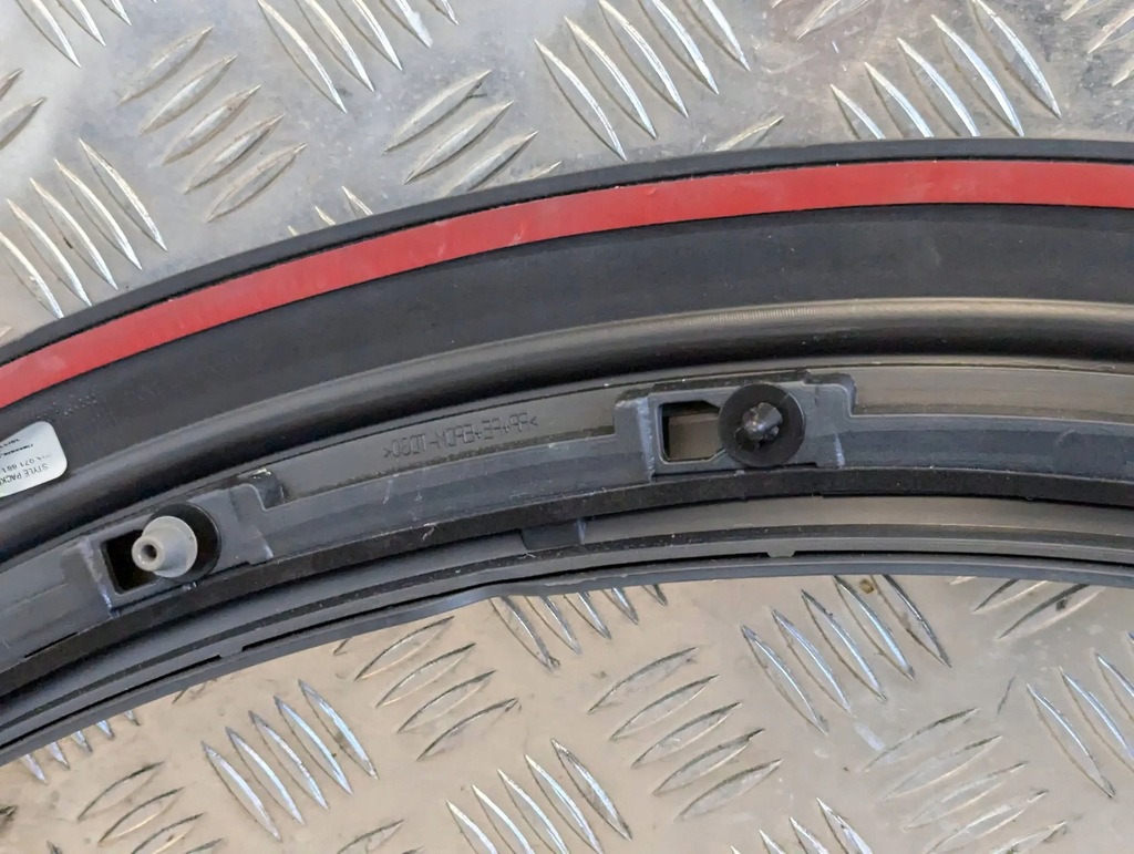 фото №7, Audi q5 80a 2017-2024 молдинг крила перед передня права