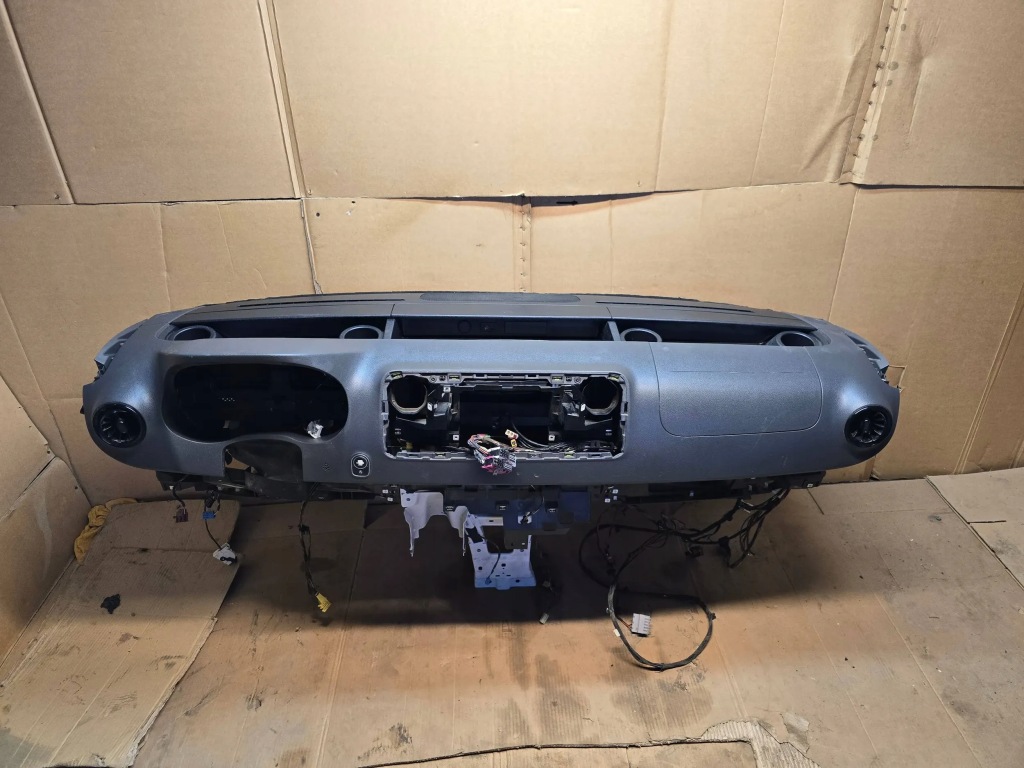 фото №11, Mercedes sprinter w907 консоль приборная панель приборная каркас отопитель instala