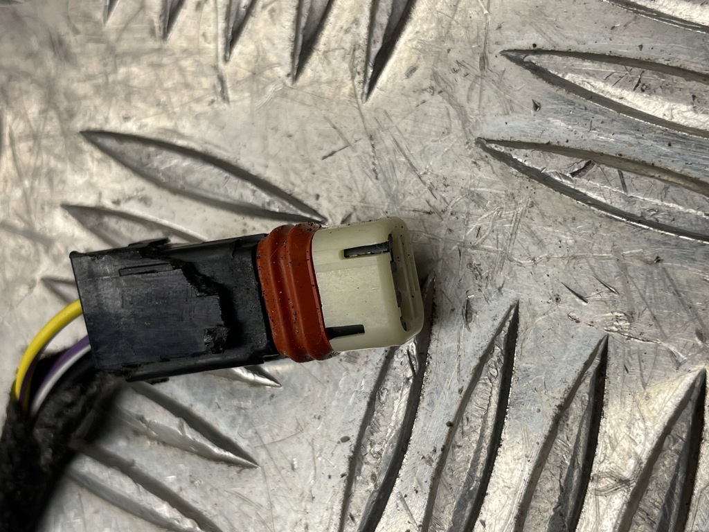 фото №8, Opel insignia b електропроводка джгут бампера 39112232