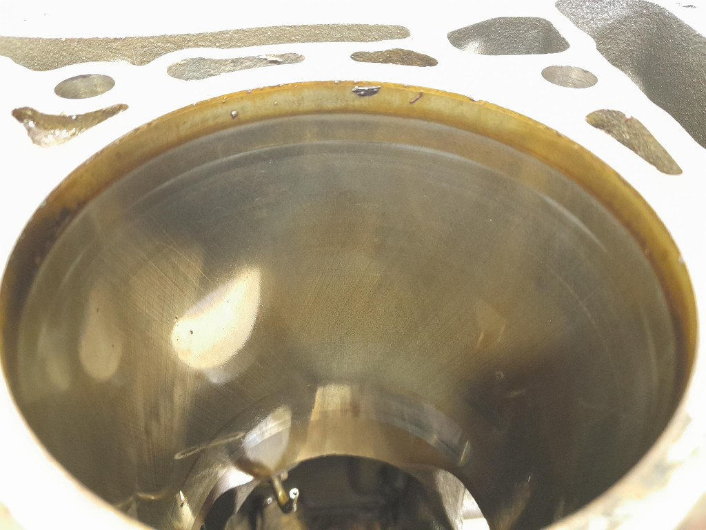 фото №8, Блок двигателя 06k103023n vw audi skoda 2.0 tfsi cyp