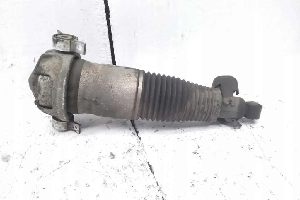 фото №7, Задній правий амортизатор пневматичний audi q7 4l 7l8616020c 2.97l дизель