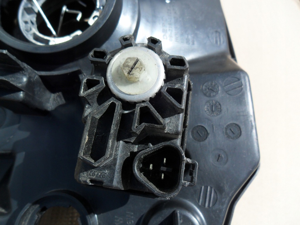 фото №16, Suzuki jimny 01- фара лівий