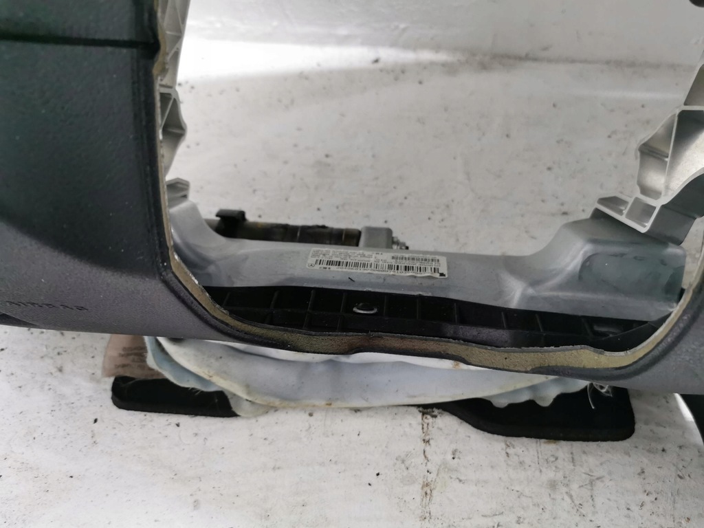 фото №11, Приборная панель приборная mercedes w204 europa