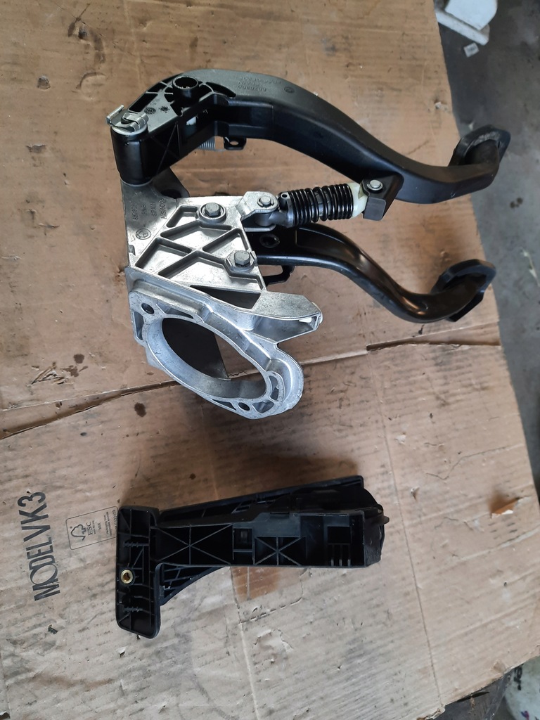 фото №9, Bmw 1 f20 f21 lift 18r. педали комплект