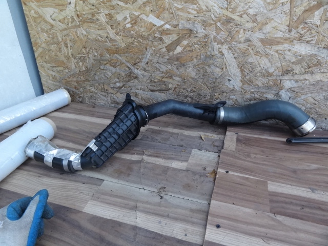 фото №1, Dacia duster 14r lift 1,5 dci шланг интеркулер