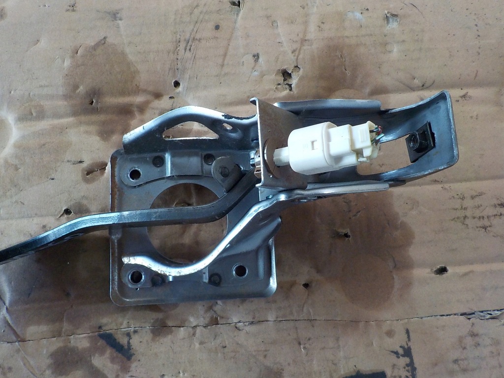 фото №2, Toyota avensis t25 педаль гальма