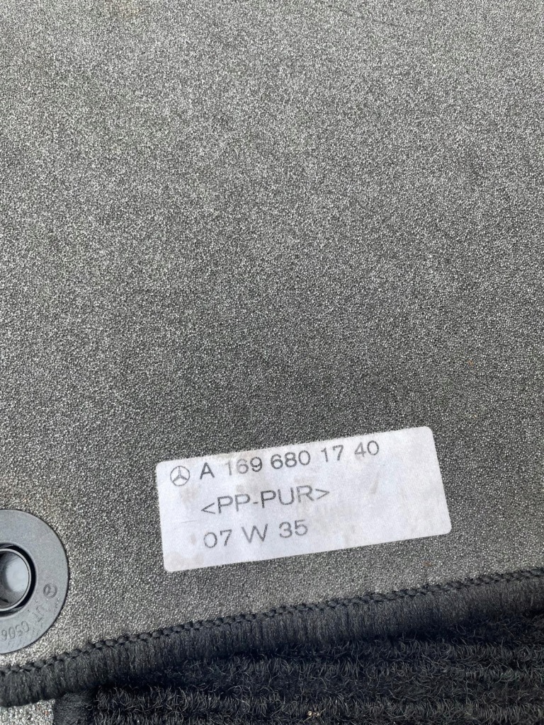 Коврик rypsowane mercedes w169 - a klasa - оригинальный номер mercedes - толстый материал Недорого