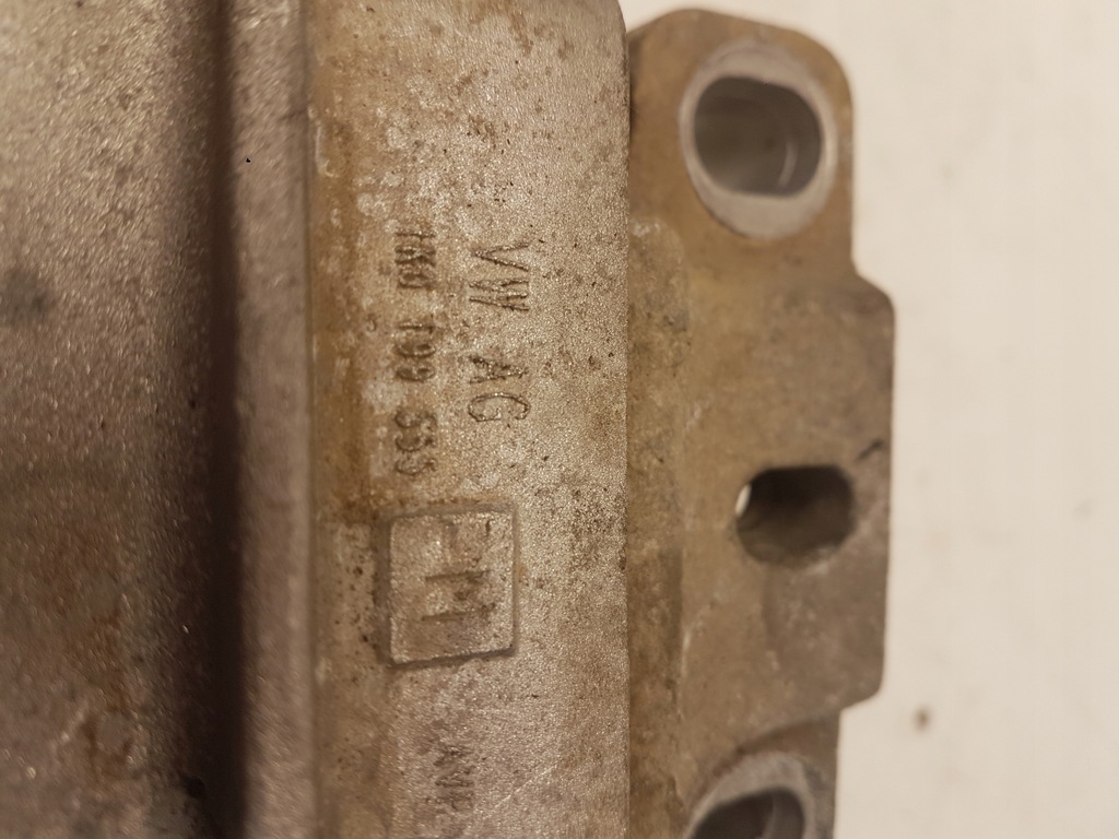 фото №5, Кронштейн подушка коробки audi vw 1k0199555m