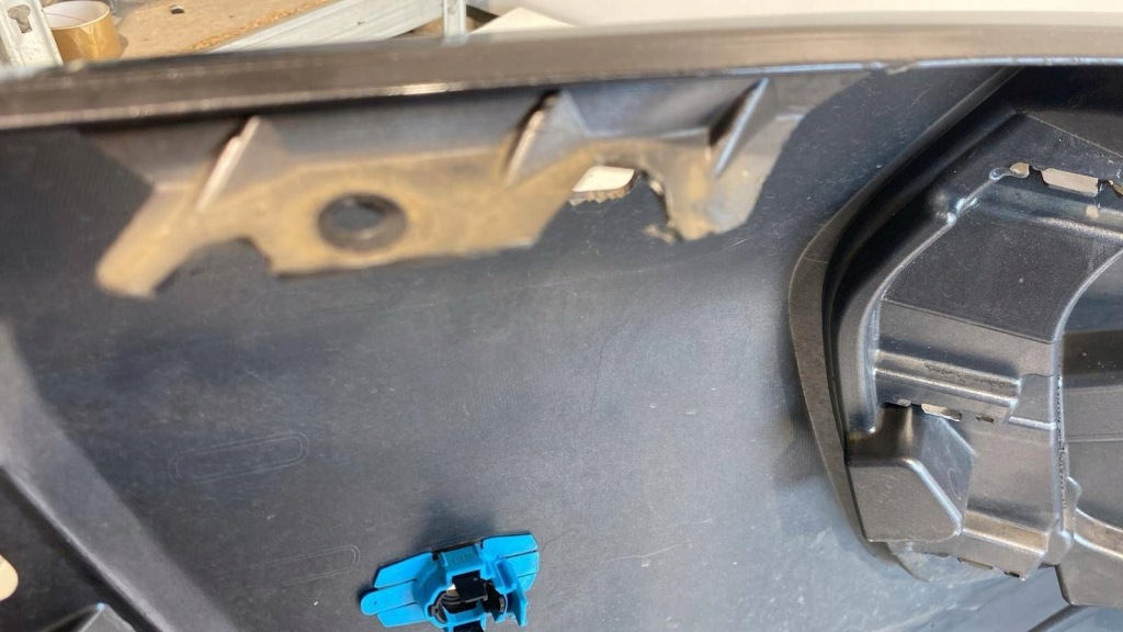 Бампер передний перед toyota hilux viii 521190kk50 в Украине