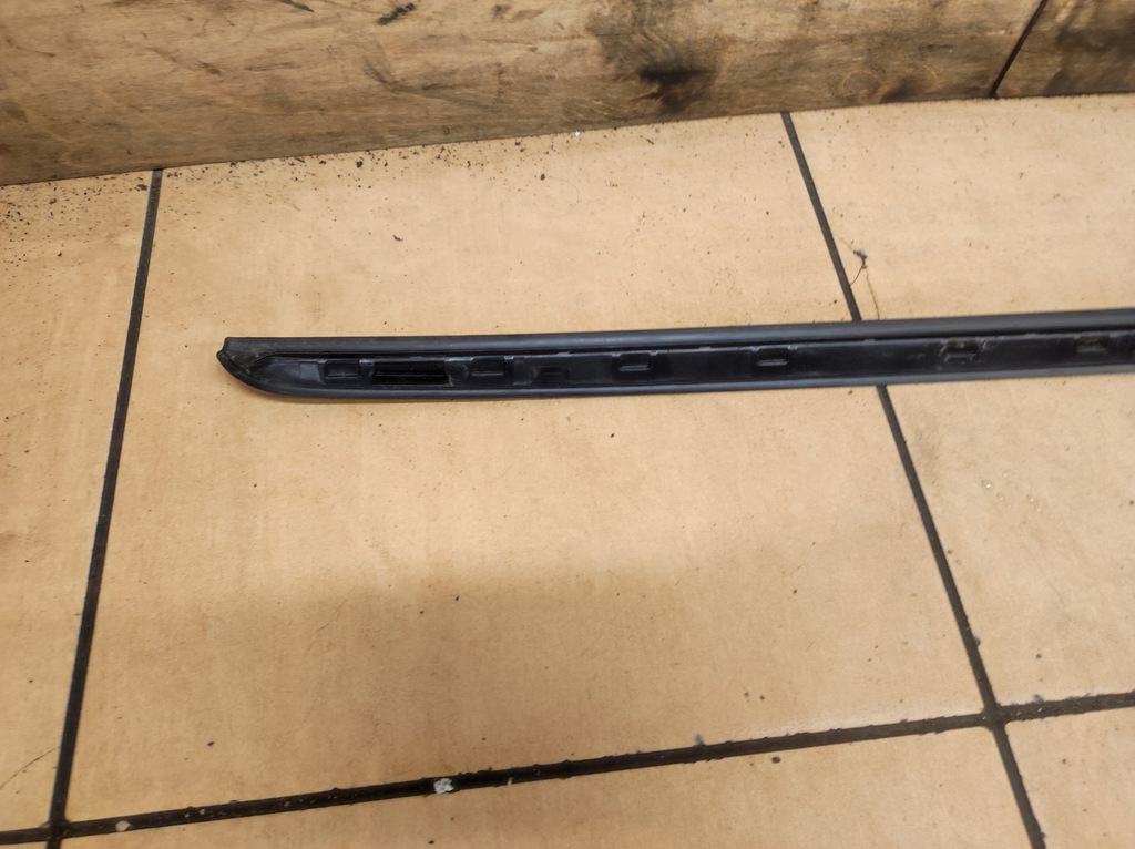 фото №7, Молдинг стекло лобовое левая перед astra l vi 6