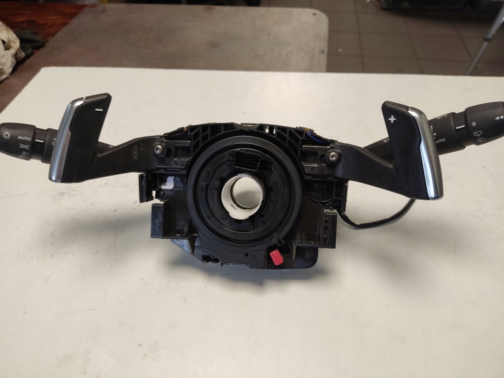 фото №1, Перемикач комбінований peugeot 2008 98369220zd