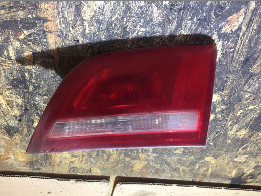 фото №1, Audi a3 8p 5d lift лампа права задня 8p4945094d