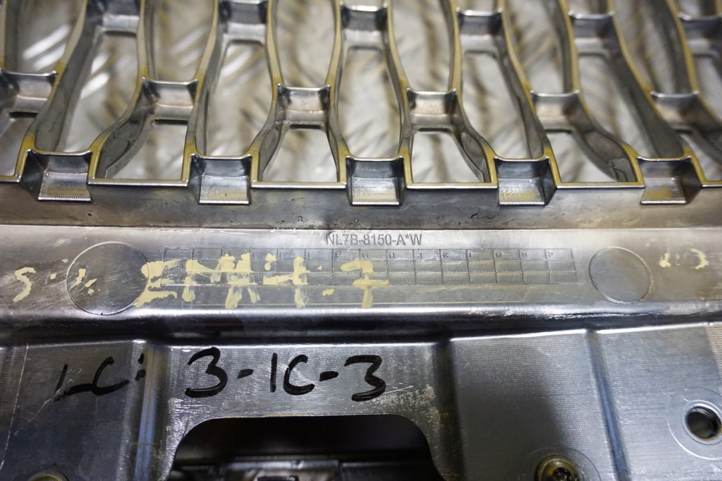 Lincoln navigator 2022 2023 2024 - решітка радіатора перед решітка радіатора хром америка Доставка