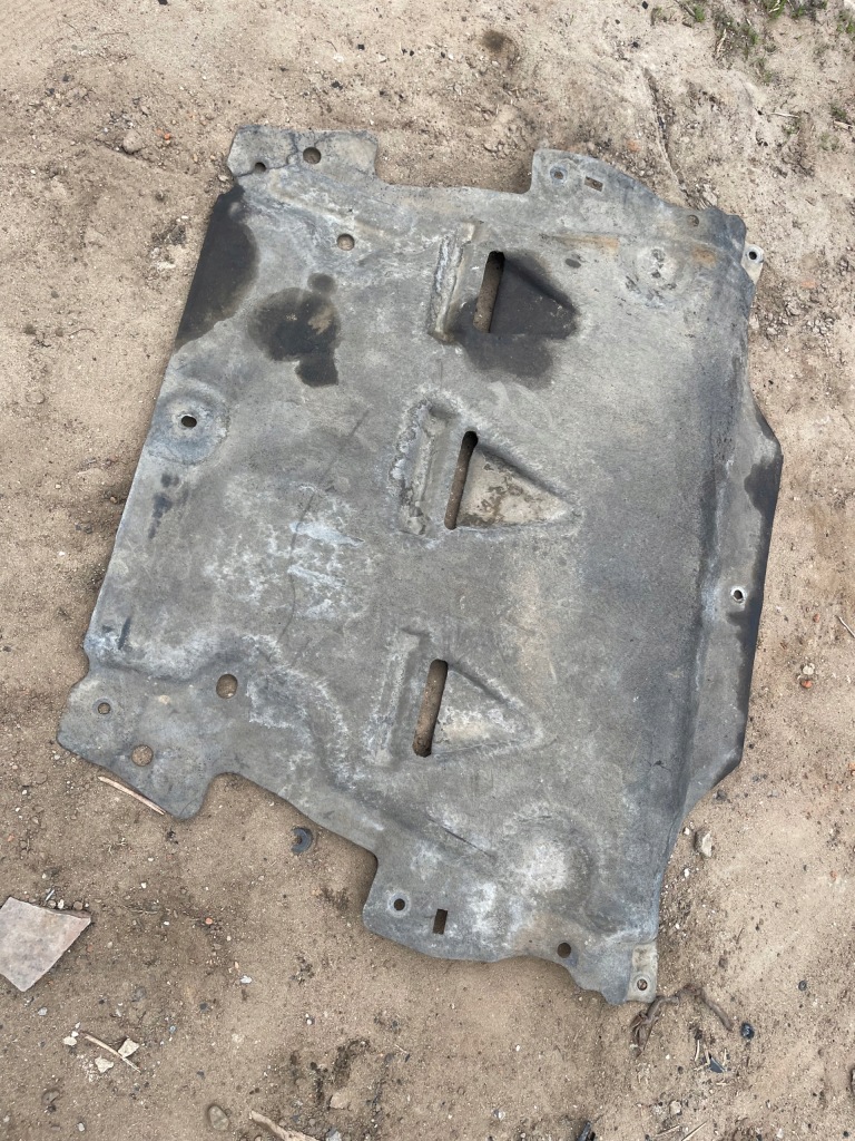 Volvo v60 13- рестайлинг  s60 ii 2.0 d защита плита под двигатель нижняя 31440388 в Украине