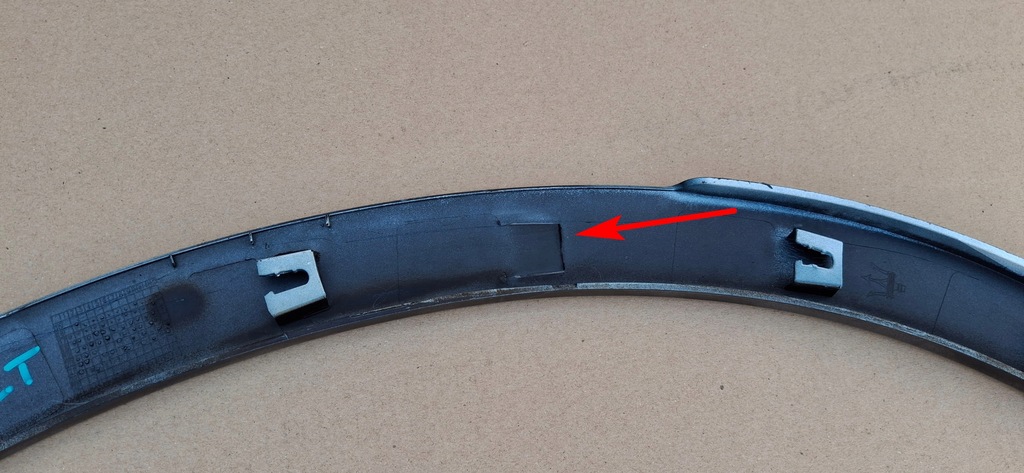 фото №11, Maserati levante молдинг накладка крыла левый задняя 670049027