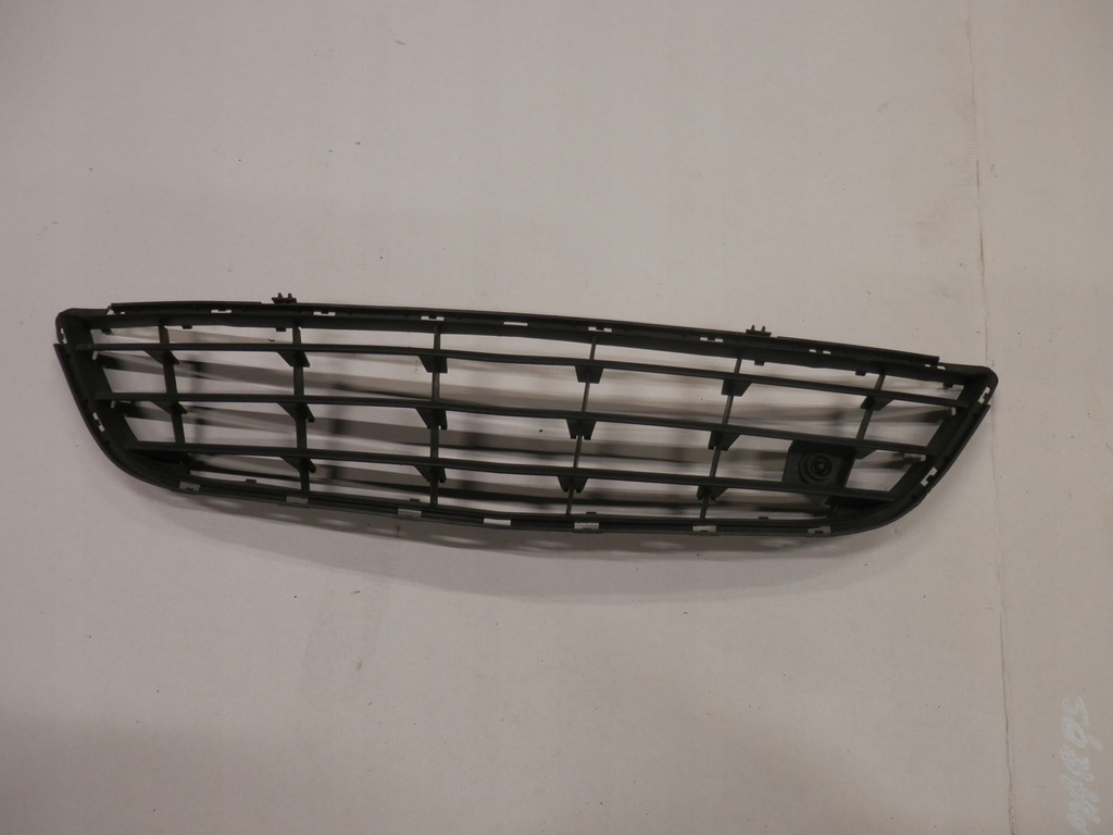 фото №1, Opel corsa d решётка средняя бампера