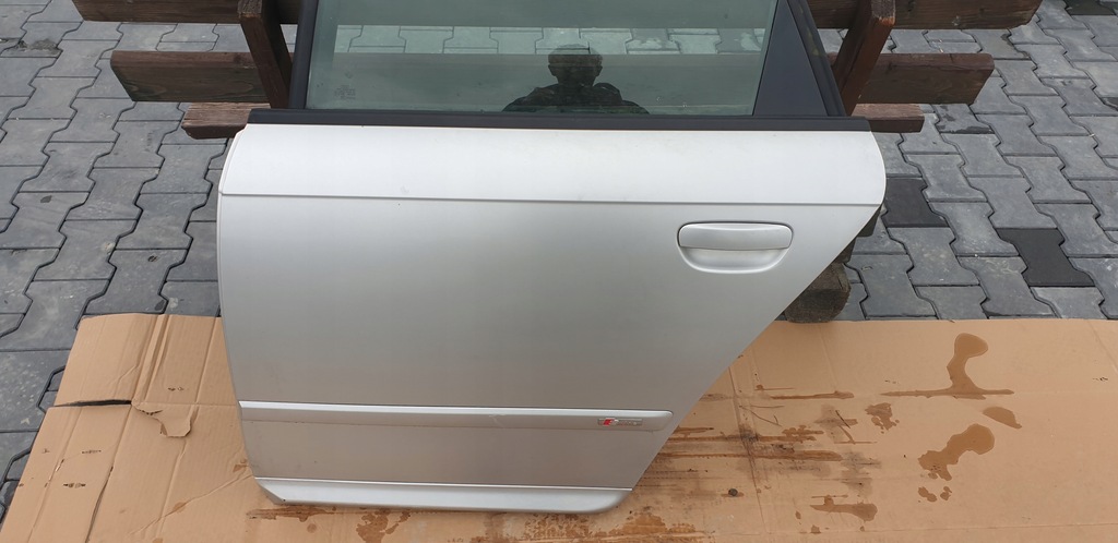 фото №1, Левая задние дверь audi a4 b7