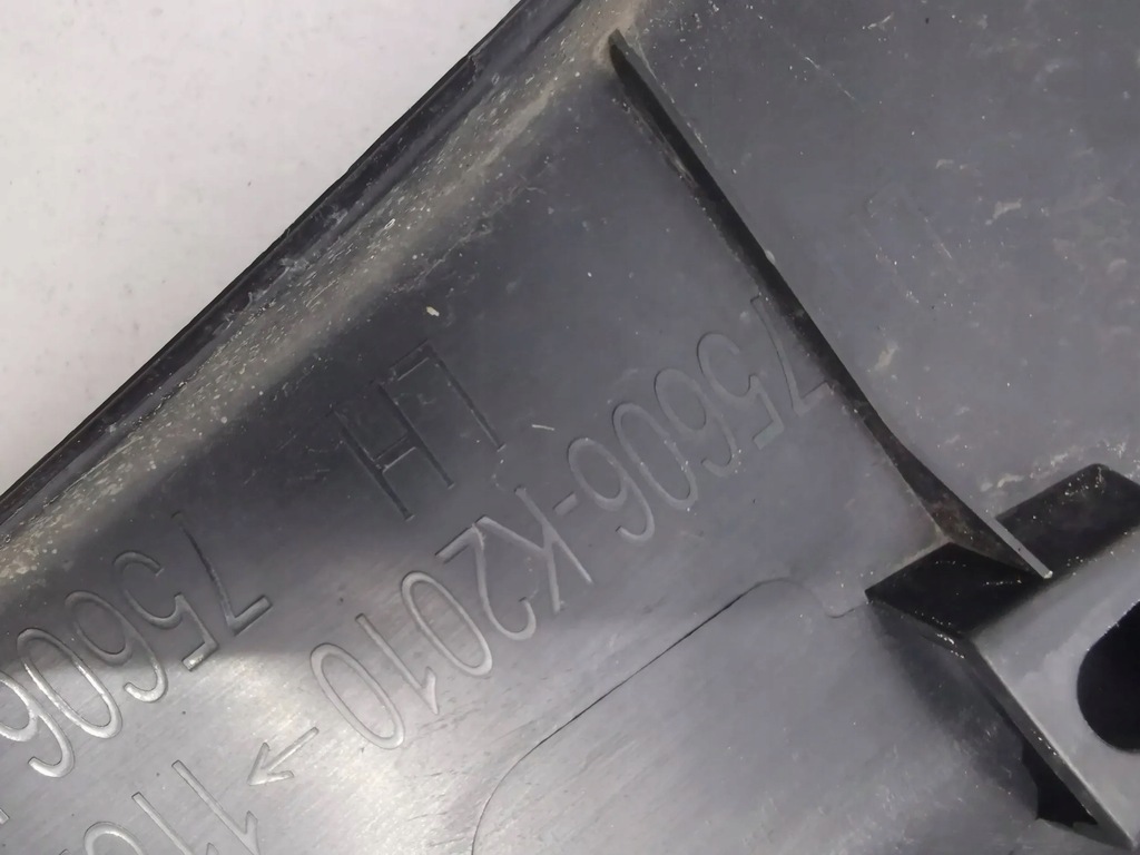 фото №9, Молдинг na крила toyota yaris cross 20- задня лівий ładna oryg !!!