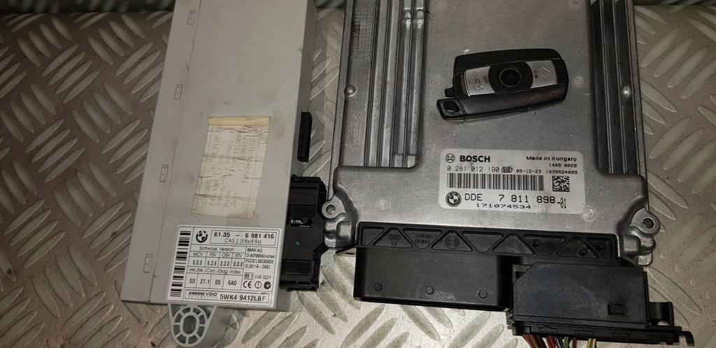 фото №7, Bmw e60 e61 lift 525d 09 набор стартовый бортовой компьютер двигателя cas ключ 7811898