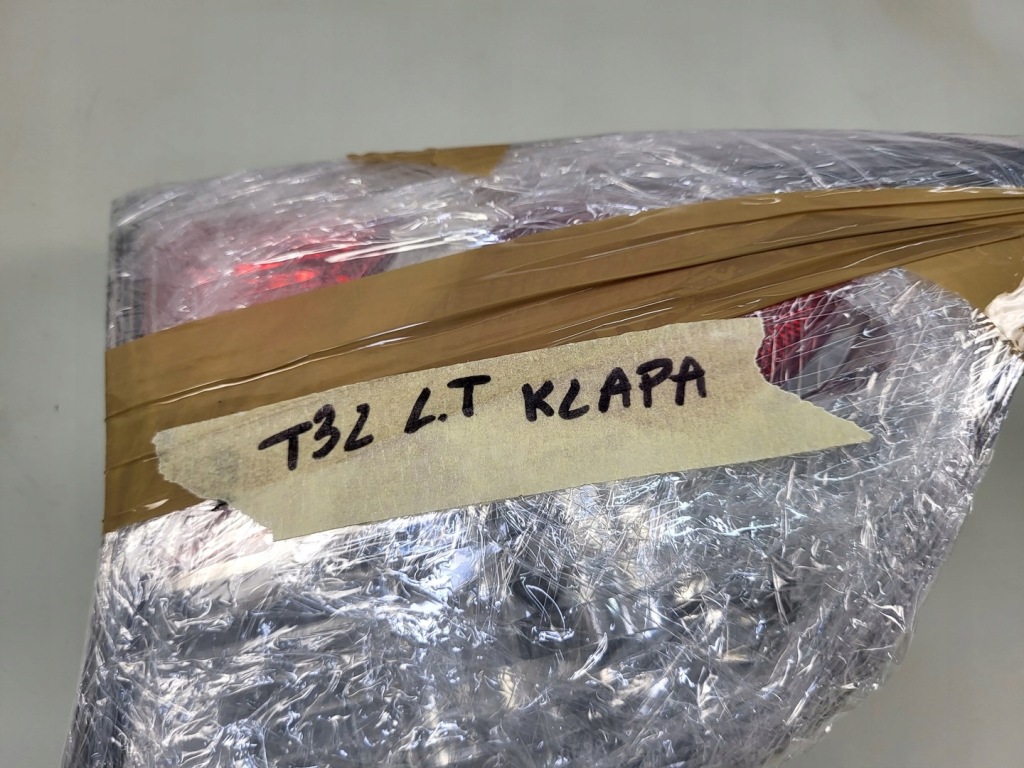 фото №12, Nissan x-trail t32 лампа w крышка багажника левая левый задняя