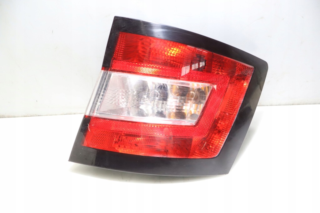 фото №1, Лампа права задня skoda fabia iii lift kombi