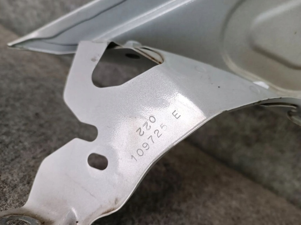 Купити Крило правий передній перед - tesla 3 2017-