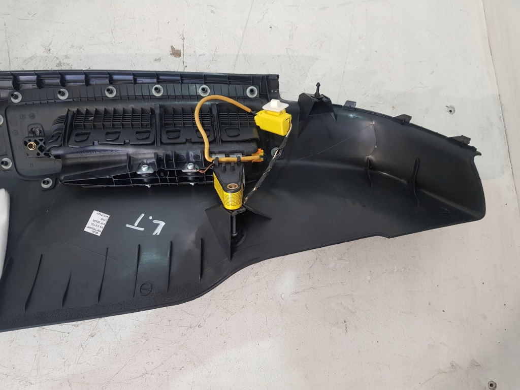 фото №11, Накладка подушка безпеки лівий задня 5n0867765d vw tiguan 5n 12r eur