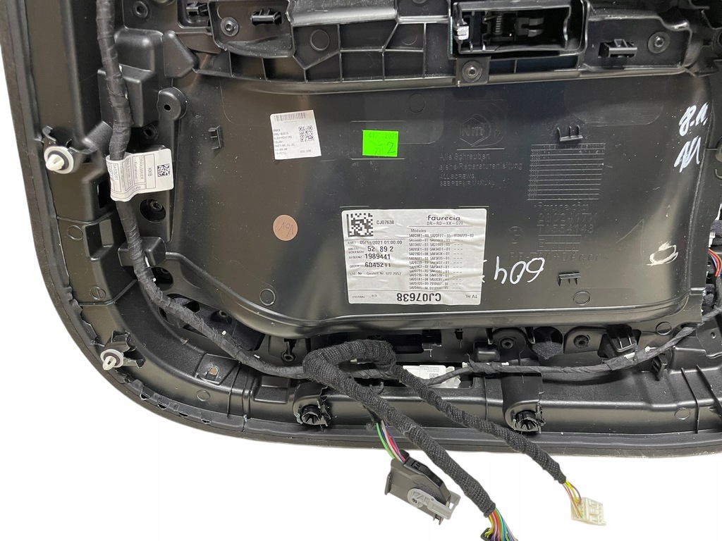 фото №10, Обивка дверь левый задняя bowers wilkins bmw 7 g70