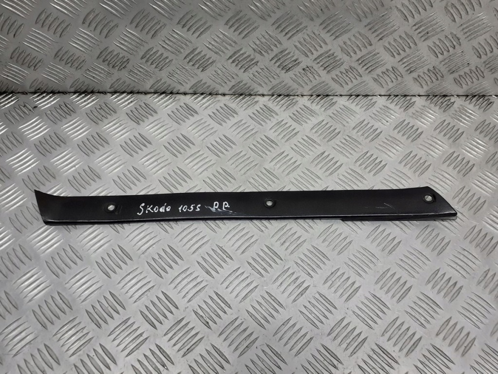 Купить Молдинг дверь правый перед skoda 105 s 1982 r.
