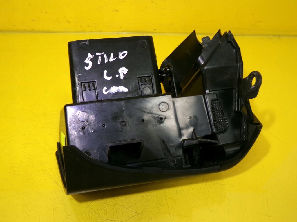 Боковая решётка обдув левый перед fiat stilo ls348201 nr1184 Киев