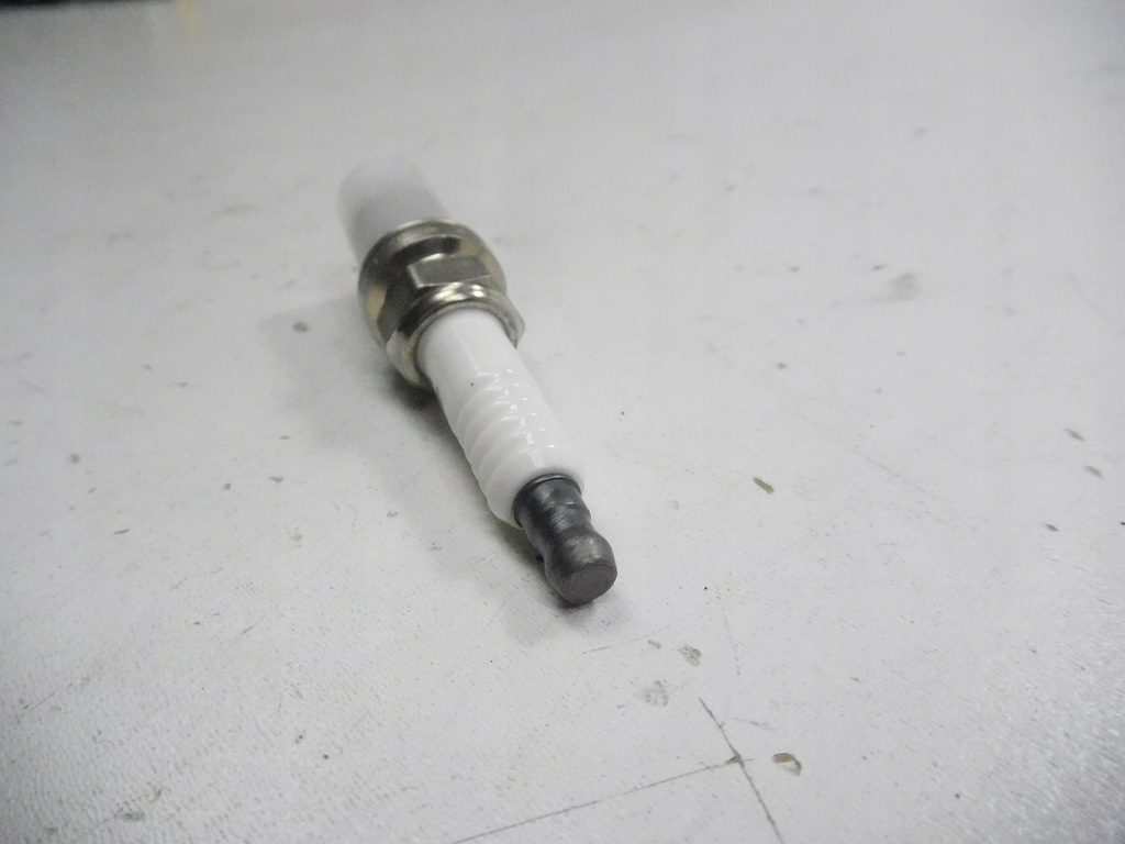 фото №6, Свеча зажигания toyota corolla e9 90919-01153