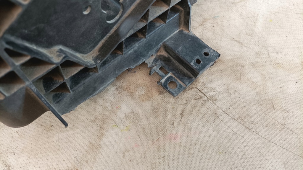 фото №11, Dodge ram 09- основание аккумулятор usa 68095940af