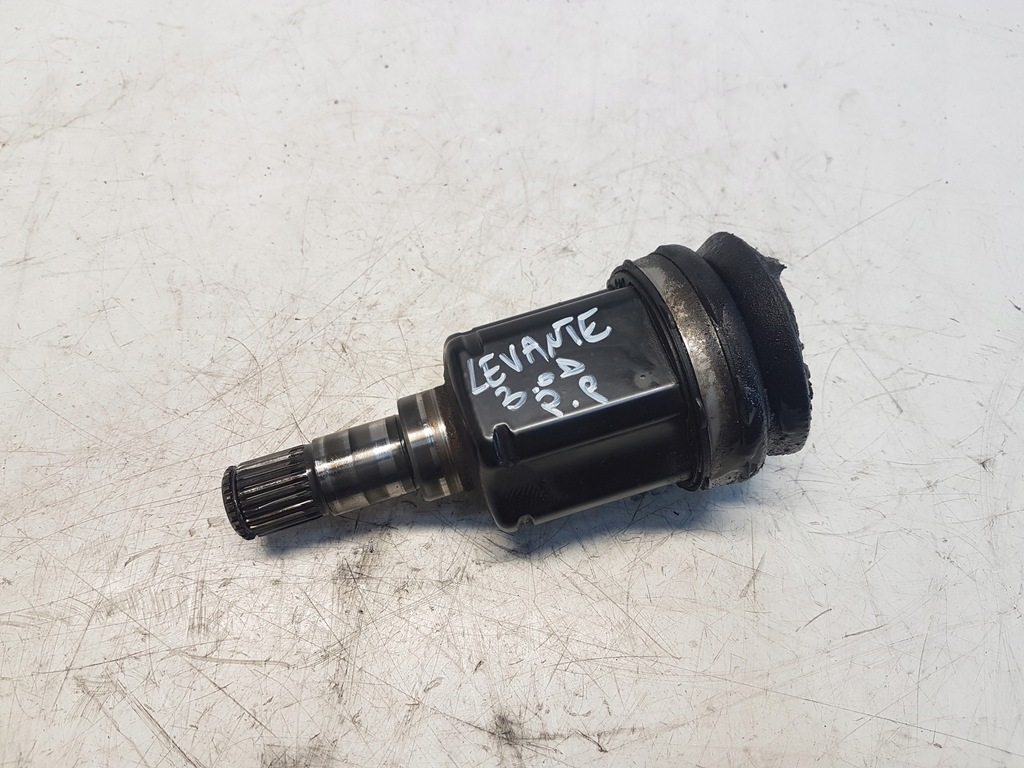 фото №1, Maserati levante чашка полуось правой