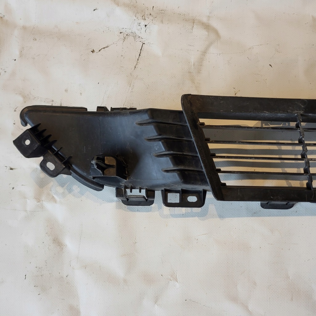 Tesla y 22r. решётка радиатора решётка средняя бампера перед 1493759-00-a Цена