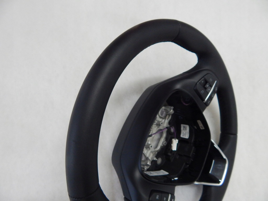 фото №8, Ford focus mk4 - повітропровід шкіра круїз-контроль ładna