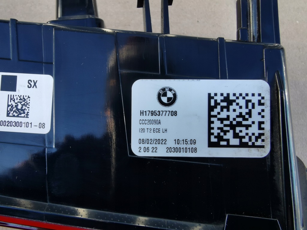 фото №9, Bmw ix 21- лампа ліва бампера заднього led 2030010108