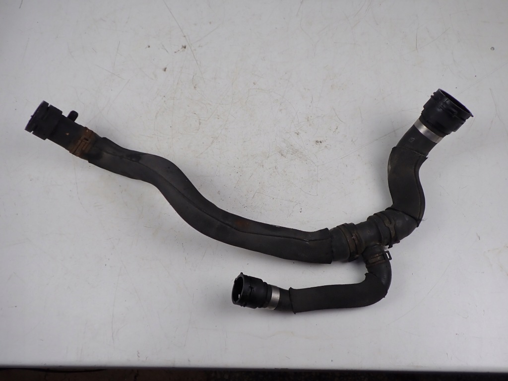 фото №1, Пабтрубок  труба шланг радиатора воды audi a5 8t sportback 8k0121049m