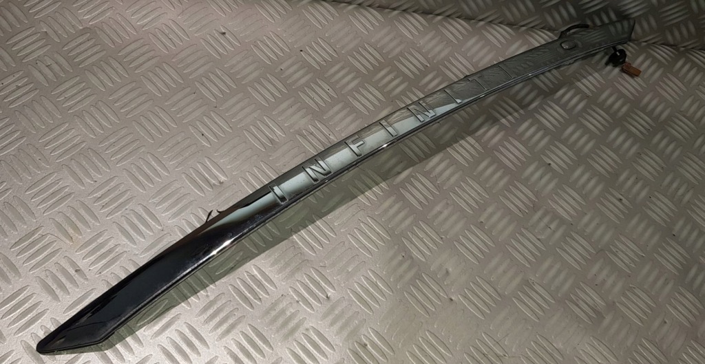 фото №1, Infiniti fx ii qx70 молдинг хром накладка кришки багажника кнопка 12r