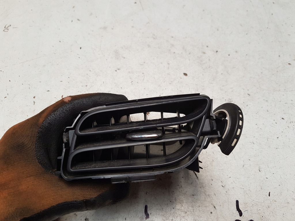 фото №1, Citroen c3 ii 09-13r решётка обдув левая