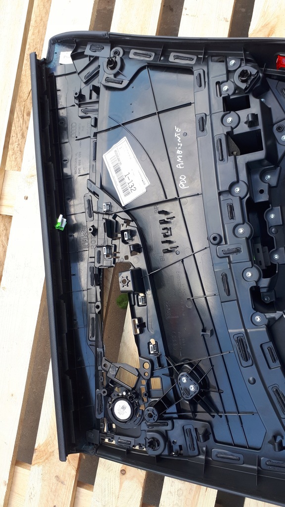 фото №8, A4 b9 8w s4 обшивка двері лівий задня alcantara