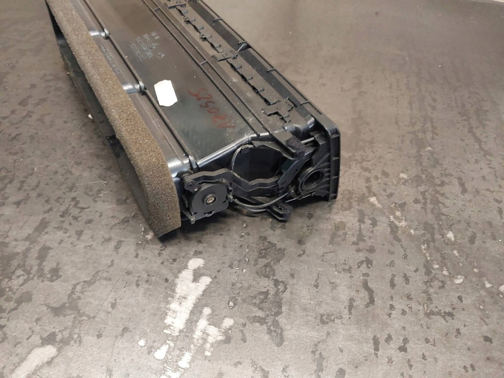 фото №6, Решётка обдув средняя audi a8 d2 4d 4d0820951 532540711a