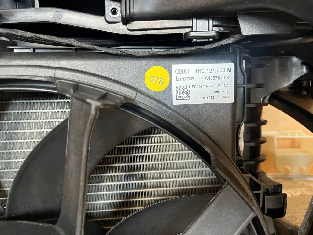 Audi a8 d4 3.0 tdi рестайлинг  балка ремень перед радиатор вентилятор комплект 2016r с Разборки