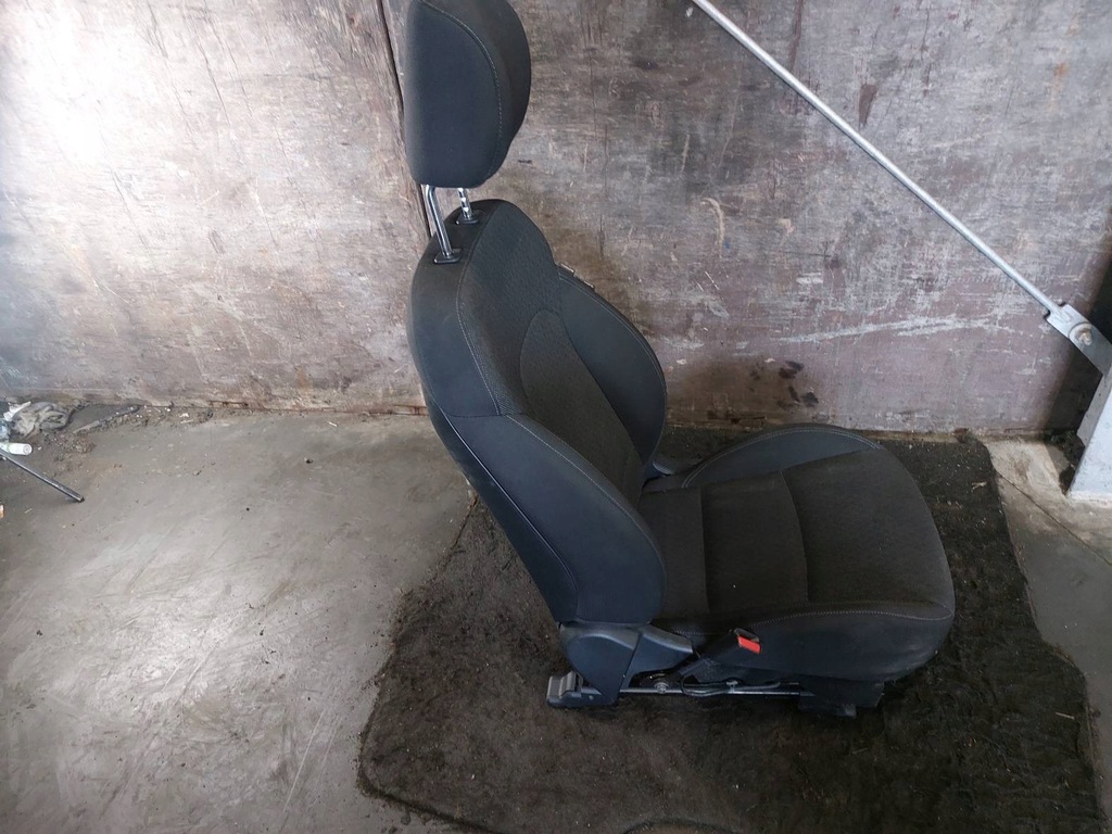 фото №9, Сиденья комплект левый перед + задняя kia carens iv lift